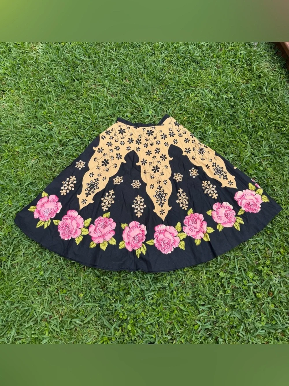 Vintage Temptation Floral Midi Skirt Black Pink Roses Sequin Detail Boho Small - Picture 2 of 6